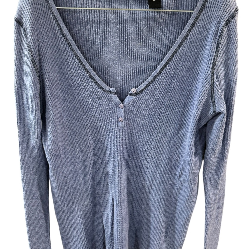 Moda International Blue‎ Ribbed V-Neck Top